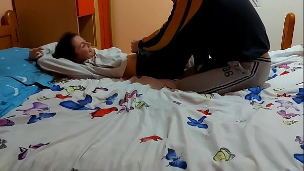 สาวตัวเล็กชอบเซ็กส์แบบฮาร์ดคอร์